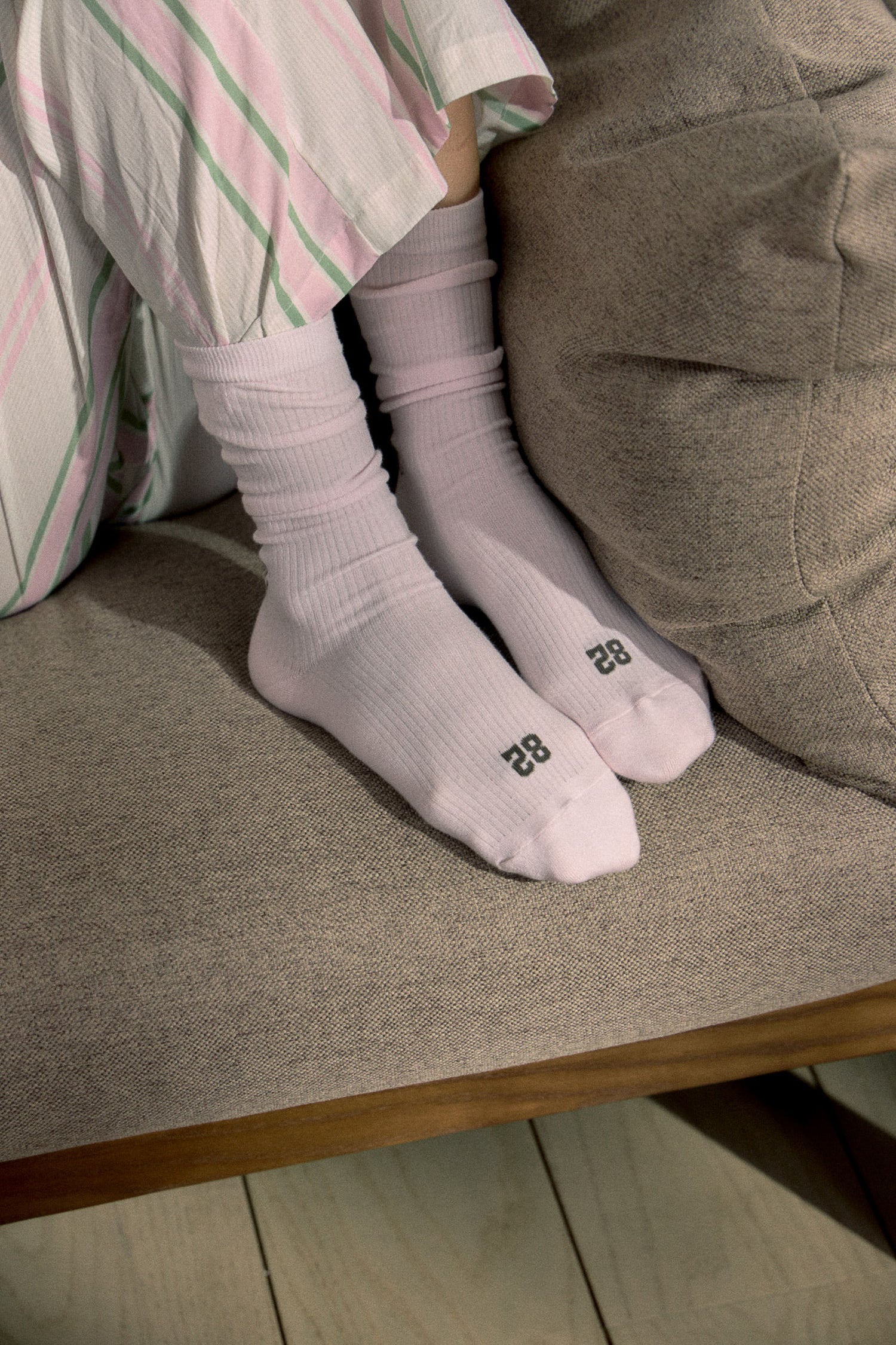 Paris Chill Socks (Pale Pink)