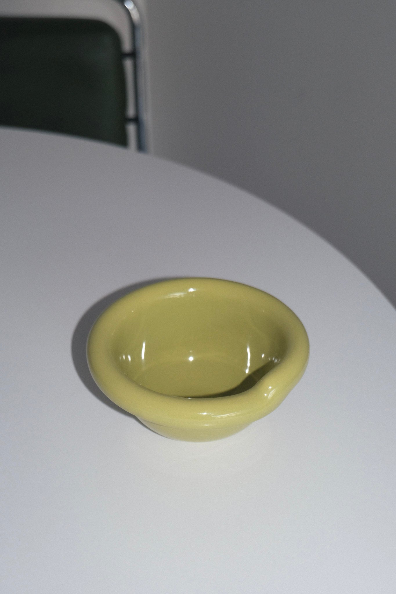 Double Nod Round Bowl (Olive)