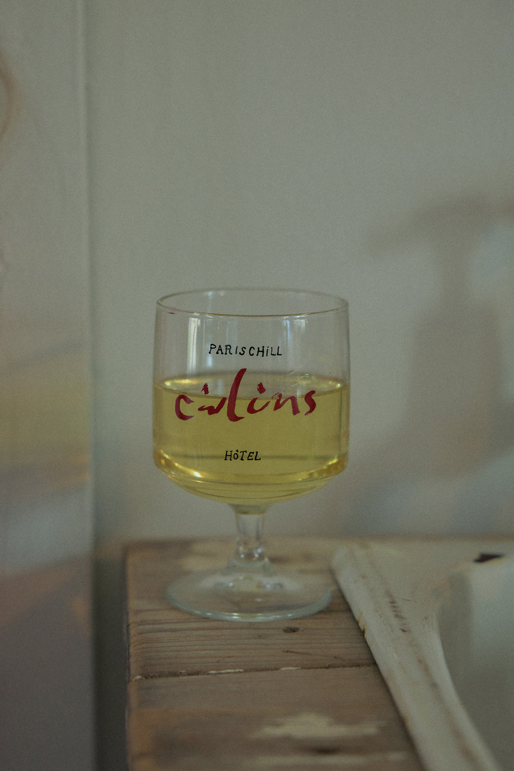Hug Me Wine Glass
